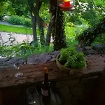 Krasberry Apartman Komen