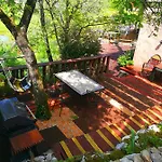 Krasberry Apartman Komen