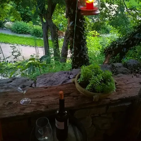 Krasberry Apartman Komen